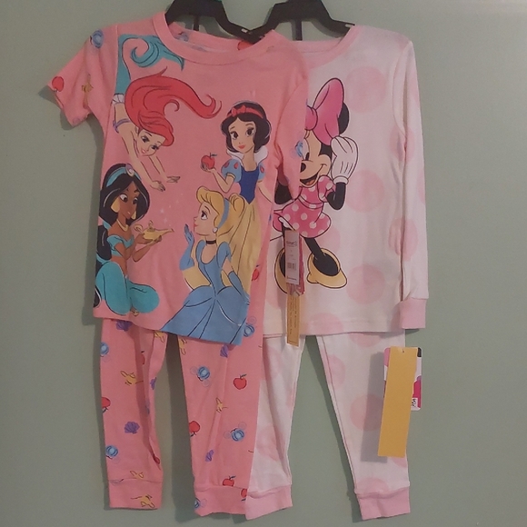 Disney Girls 2 Piece Matching Set Pajamas Minnie Mouse Disney Princesses Sz 5T - Picture 1 of 17